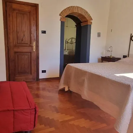 La Menchina Villa *